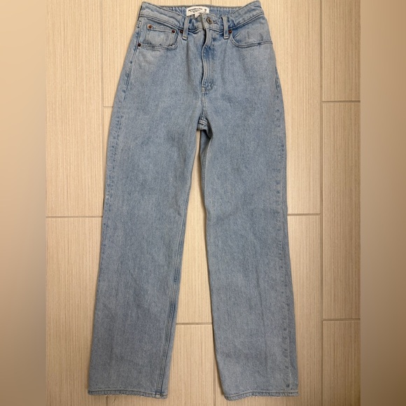 Abercrombie & Fitch Denim - Abercrombie & Fitch Light Wash High Rise Jeans